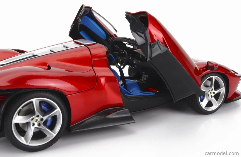 Bburago Ferrari Daytona Sp3 Spider Open Roof 2022 1:18 Rosso Magma – matná červená