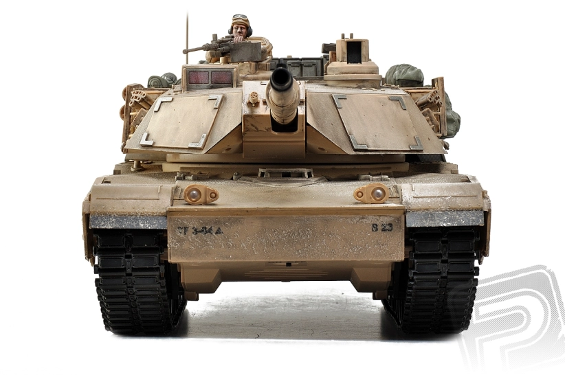 RC tank M1A2 Abrams 1:16, patinovaný