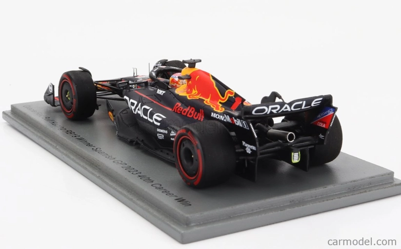 Spark-model Red bull F1 Rb19 Team Oracle Red Bull Racing N 1 Majster sveta (40. víťazstvo v kariére) Víťaz Španielsko Gp 2023 Max Verstappen 1:43 Matt Blue
