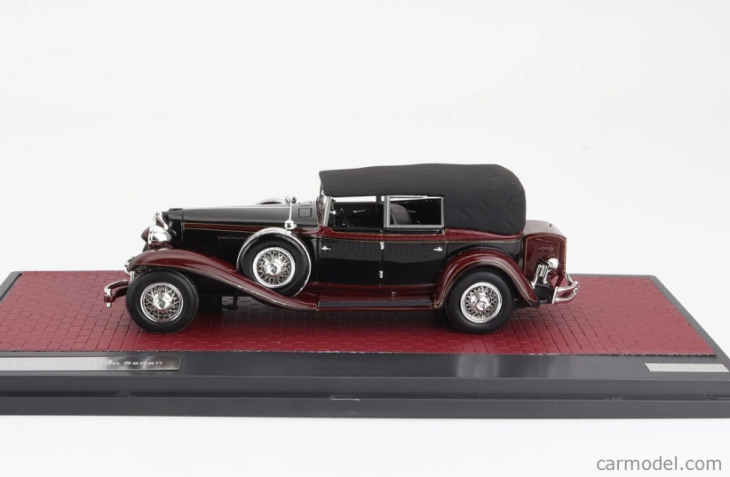 Matrix scale models Cord L-29 Phaeton Sedan Cabriolet Closed 1931 1:43 Černá Červená
