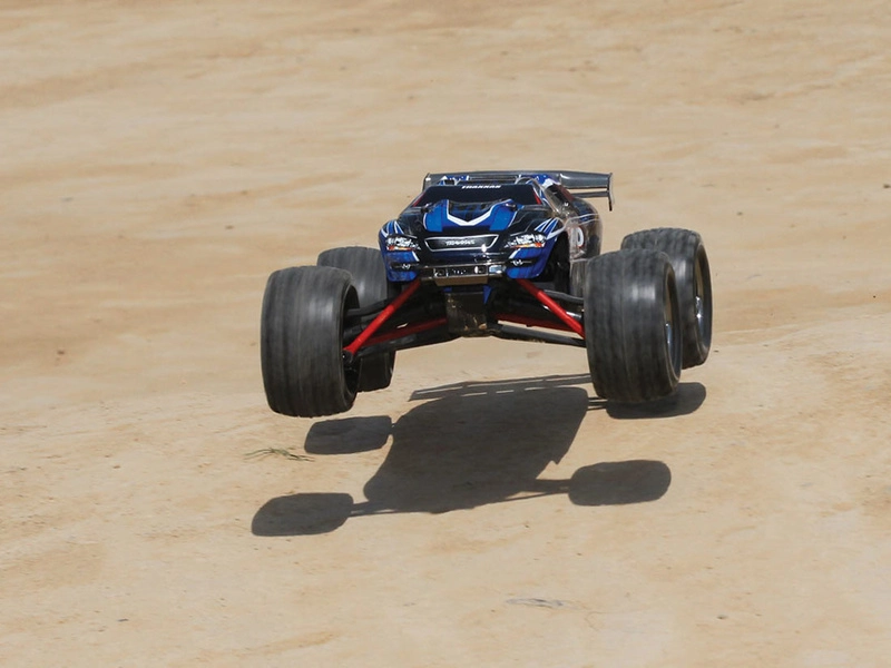 RC auto Traxxas E-Revo 1:16 RTR, oranžová