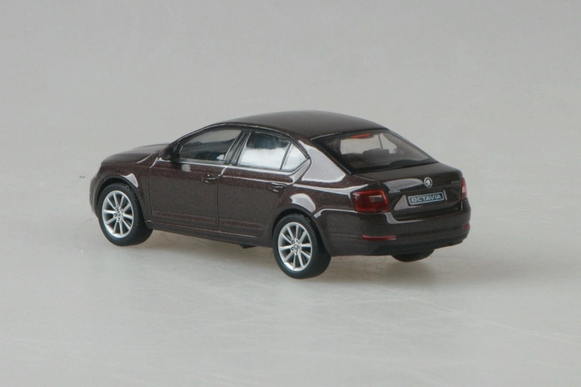Abrex Škoda Octavia III (2012) 1:43 - Hnedá topásová metalíza