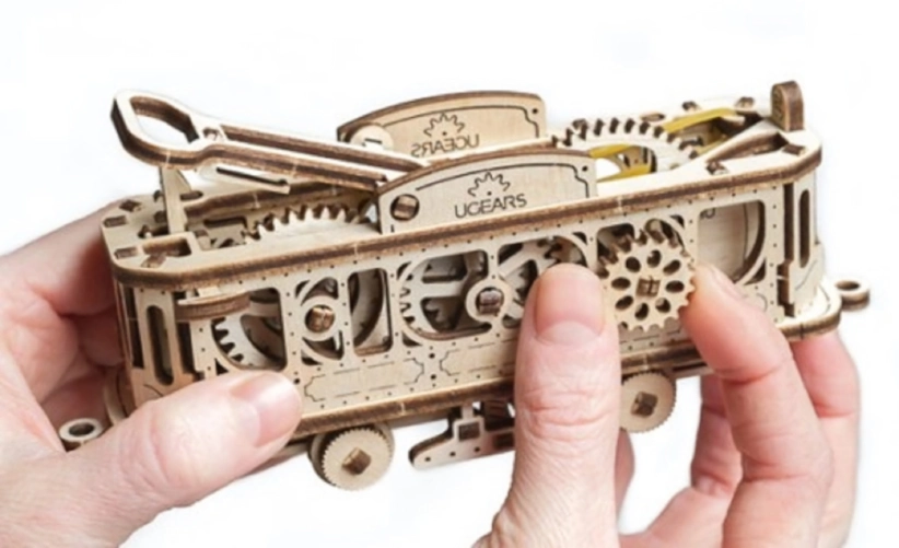 Ugears 3D dřevěné mechanické puzzle Mechanical Town tramvajová linka