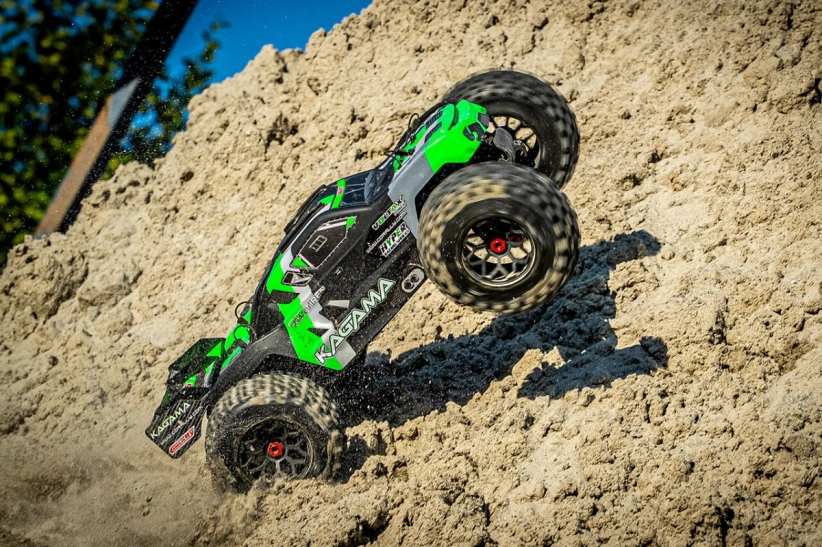 KAGAMA XP 6S – 1/8 Monster Truck 4WD bez elektroniky, zelená