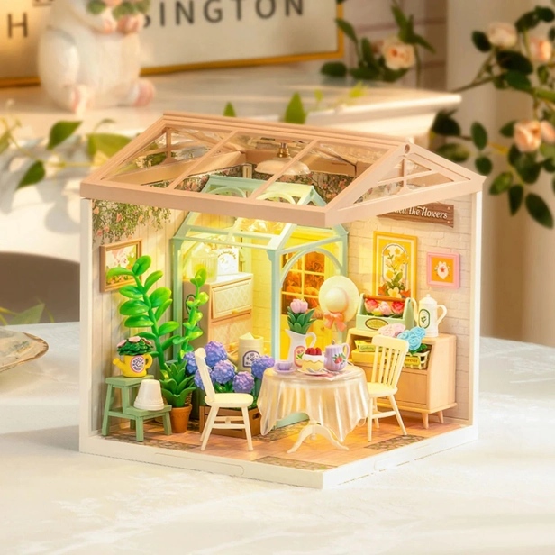 RoboTime Miniatura domečku Posezení s čajem v kvetoucí zahradě