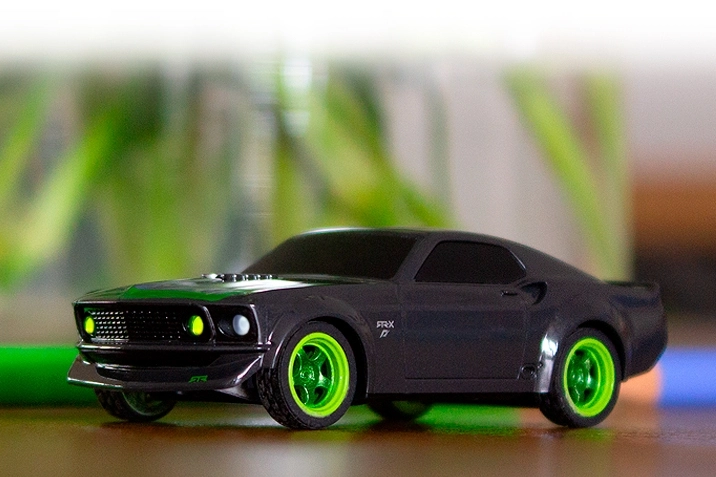 RC auto nano-TTR 1969 Ford Mustang RTR-X