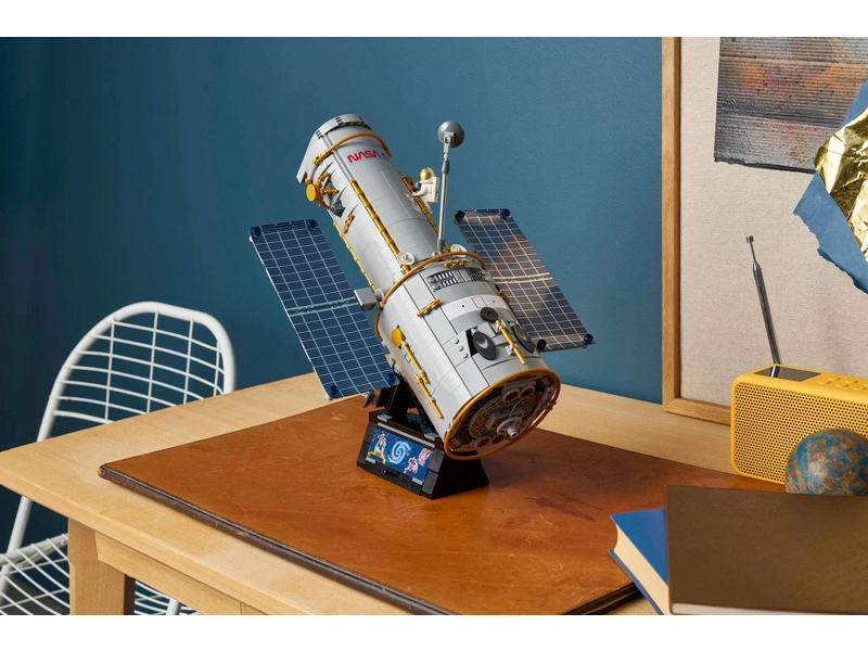 LEGO Editions - Hubbleův vesmírný dalekohled