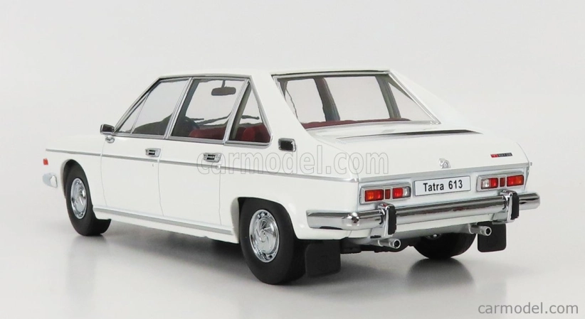 Triple9 Tatra 613 1979 1:18 Bílá