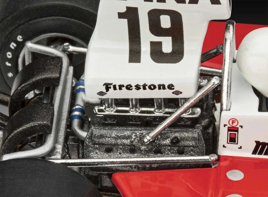 Plastic ModelKit auto 07739 - Surtees TS16/03 (1:32)
