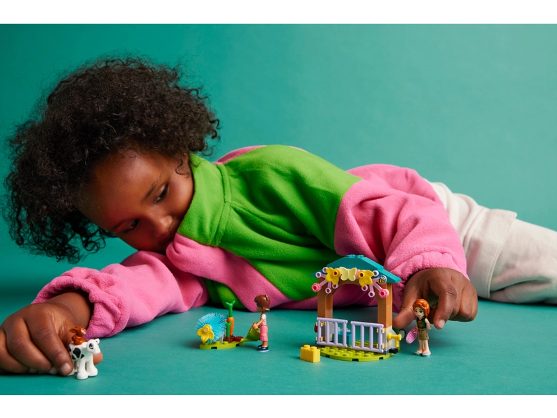 LEGO Friends - Jeseň a jej teľa v stajni