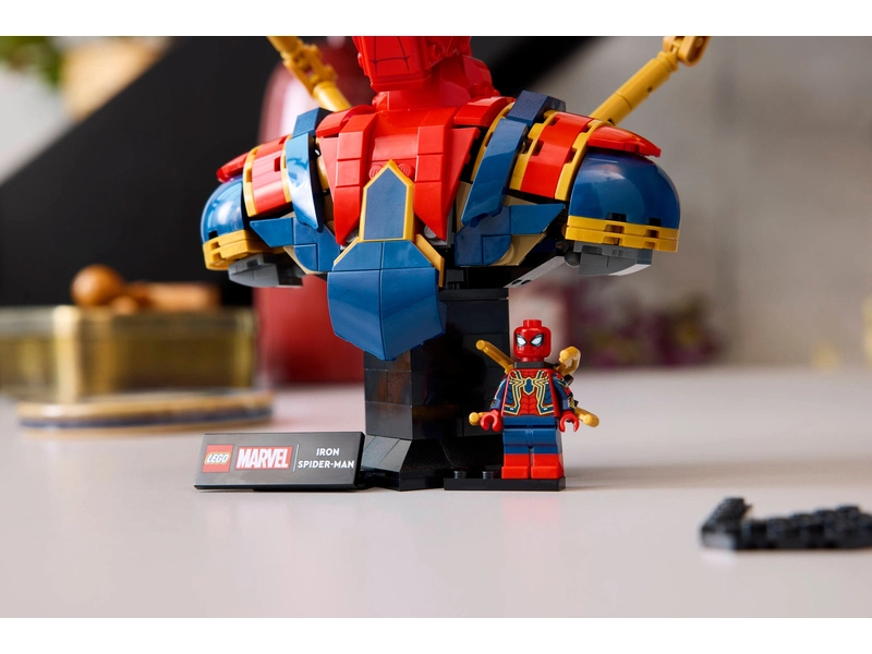 LEGO Marvel - Busta železného Spider-Mana
