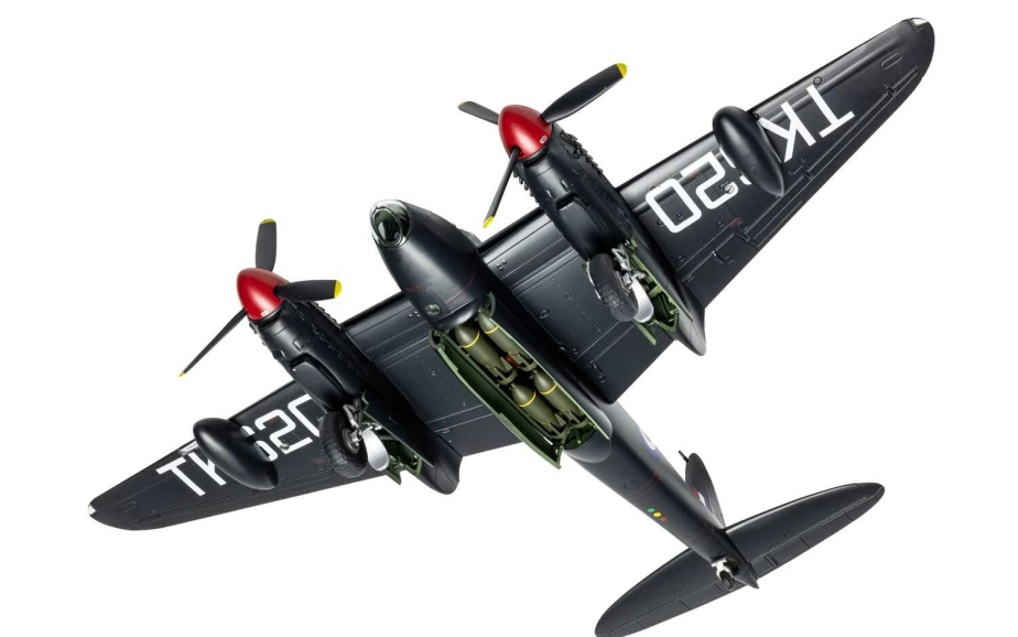 Classic Kit letadlo A04070 - de Havilland Mosquito B.XVI/B.35/TT.35 (1:72)
