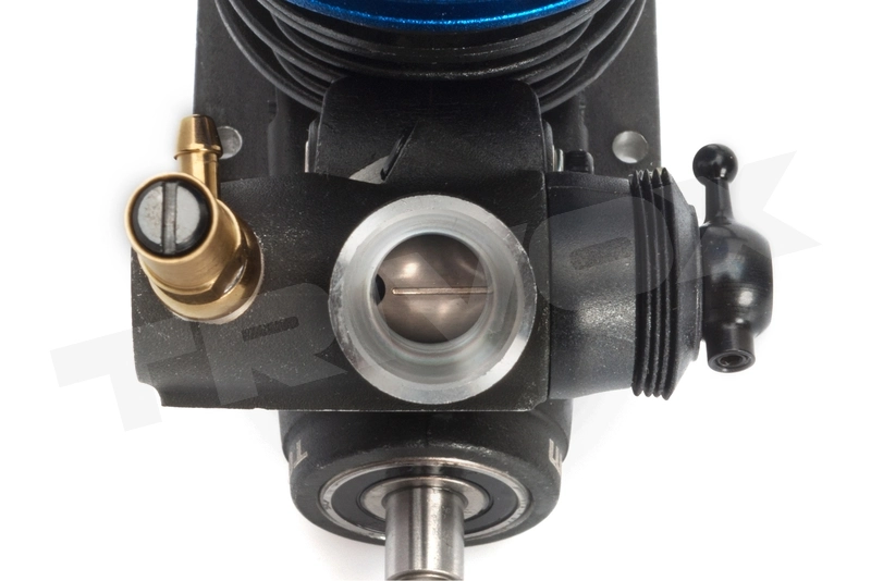 Z.28R Spec. 4, 3,89 ccm motor s ťahovým štartérom