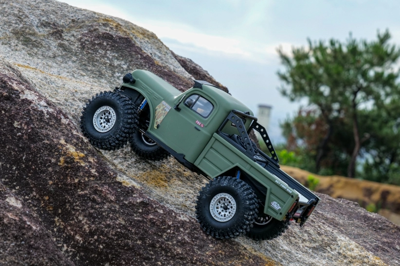 RC auto CHALLENGER PRO 1/10 sada 2,4GHz, zelená