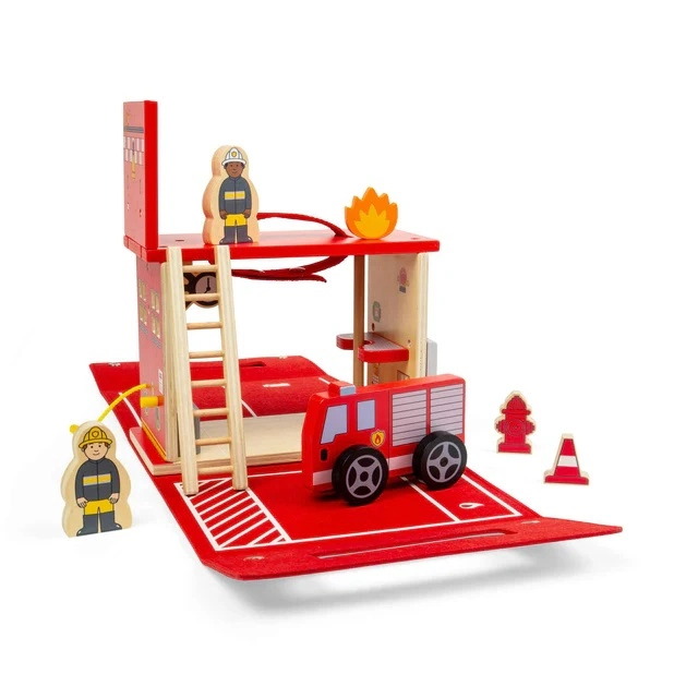 Bigjigs Toys Dřevěná hasičská stanice na cesty