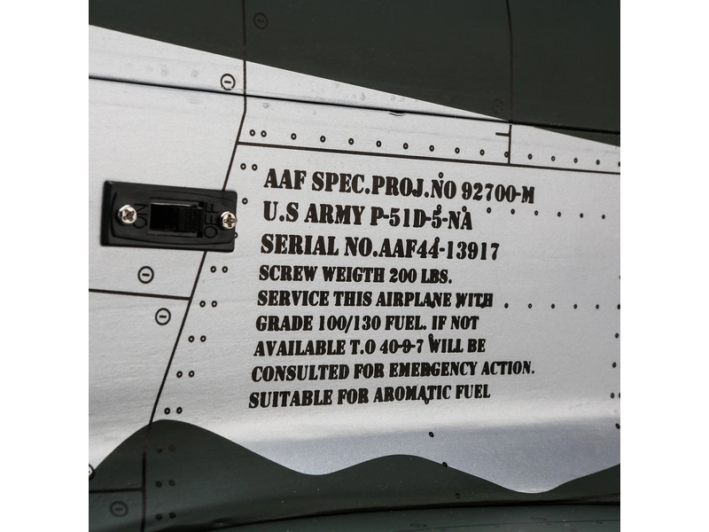 Hangar 9 P-51D Mustang 1,8m 20cc ARF