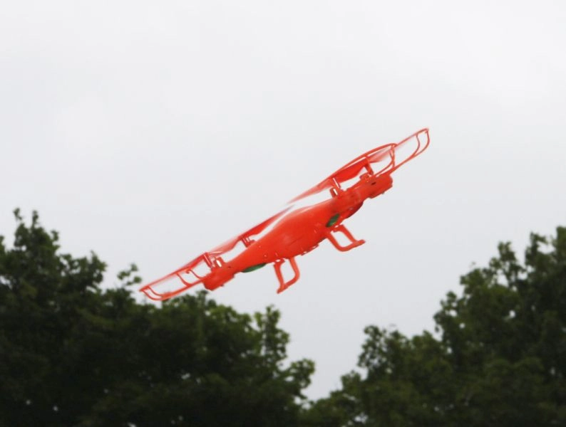 NINCOAIR Quadrone Spike 2.4GHz RTF