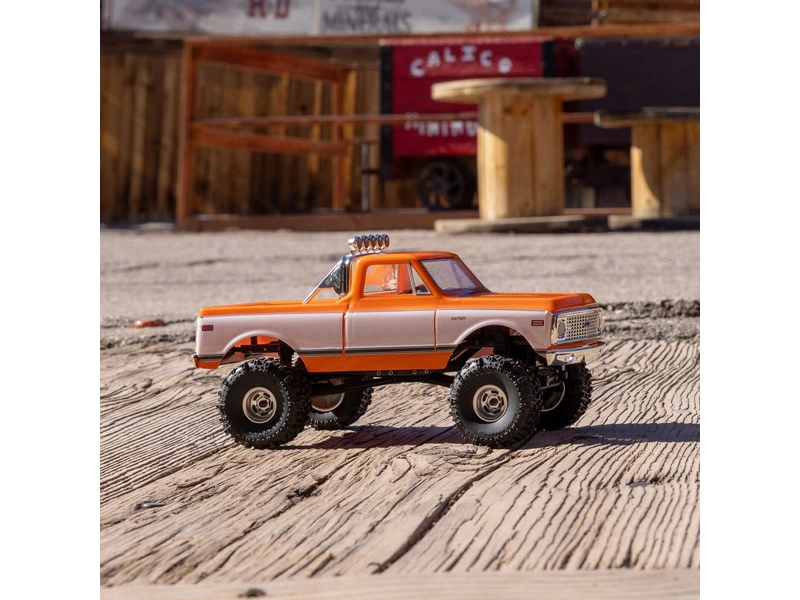 Axial SCX24 Chevrolet C10 1971 1:24 4WD RTR černý