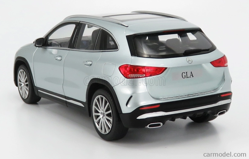 Z-models Mercedes Benz Gla-class (h247) 2020 1:18 Strieborná