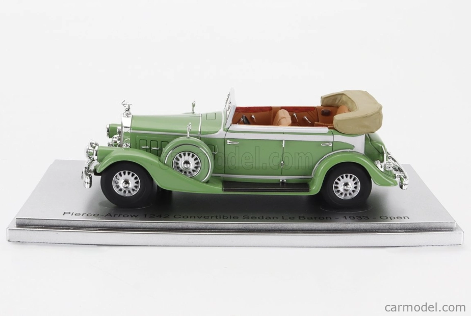 Kess-model Pierce arrow 124 Convertible Berline Sedan Le Baron Open 1933 1:43 Světle Zelená