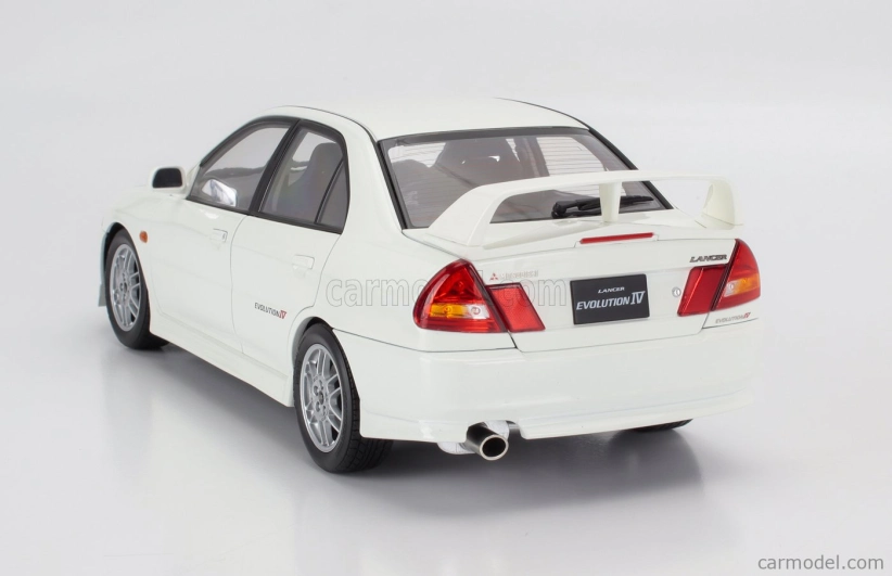Motorhelix Mitsubishi Lancer Evo Iv s motorom a príslušenstvom 1999 1:18 Scotia White