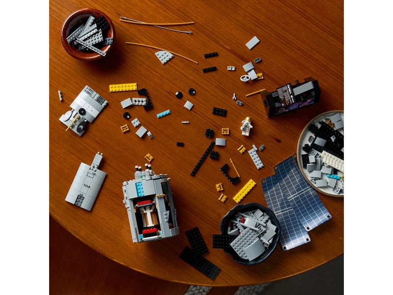 LEGO Editions - Hubbleův vesmírný dalekohled