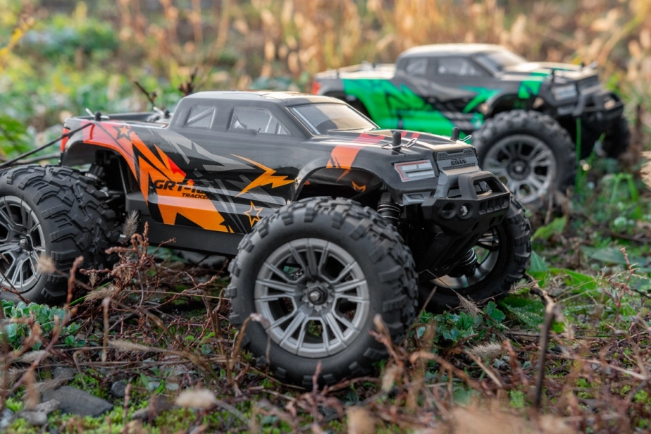 ROZBALENO - KAVAN GRT-16 Tracker RTR 4WD Monster Truck 1:16, zelená