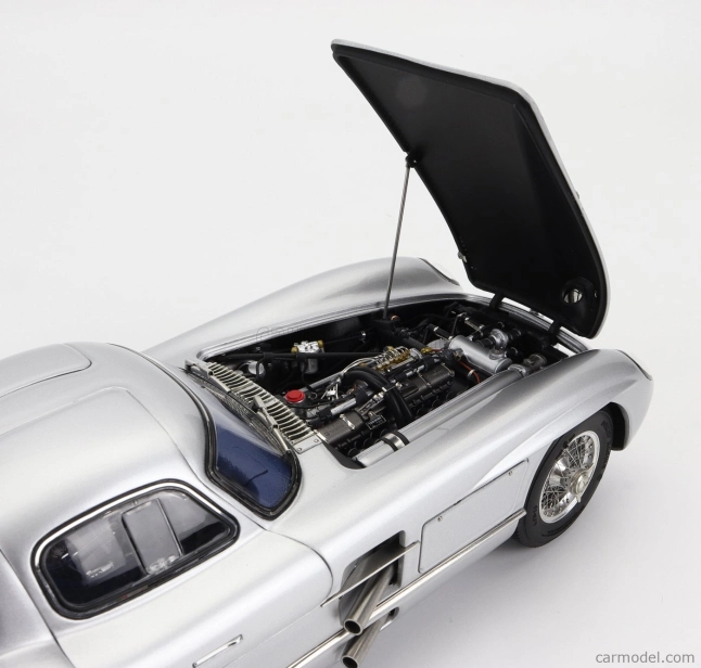 Cmc Mercedes Benz 300 Slr Uhlenhaut Coupe N 15 Sweden Gp 1955 1:18 Strieborná