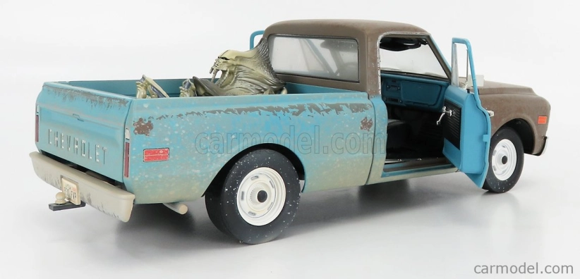 Highway61 Chevrolet C-10 Pick-up And Alien Figure 1971 - Independence Day 1:18 Svetlomodrá hnedá