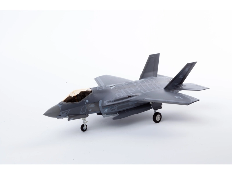 Academy Lockheed F-35A Seven Nation Air Force MCP (1:72)
