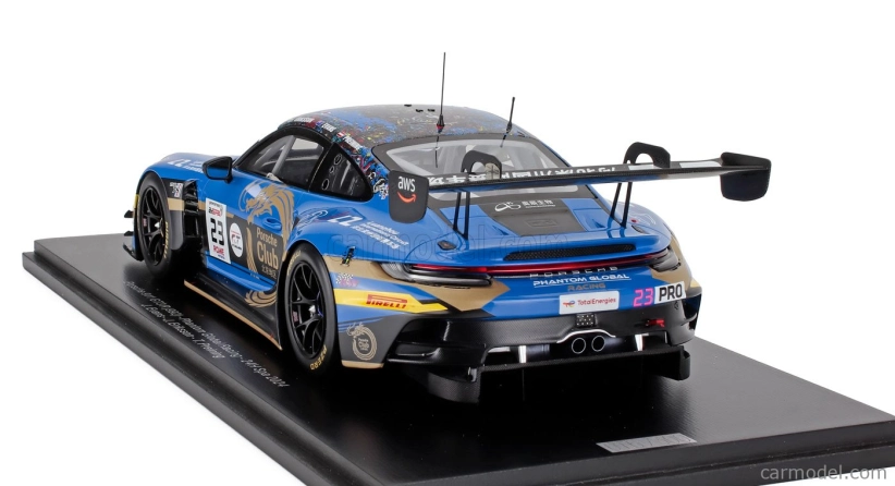 Spark-model Porsche 911 992 Gt3 R 4.2l Team Phantom Global Racing N 23 24h Spa 2024 Jaxon Evans - Joel Eriksson - Thomas Preining 1:18 Blue