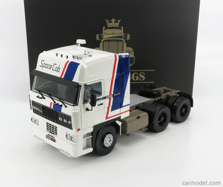 ROAD KINGS/DAF 3300 Space Cab 1982/white/blue/red/1/18スケール/RK180091 Road-kings DAF 3600 Space Cab Tractor Truck 3-assi 1982 1:18 Bílá