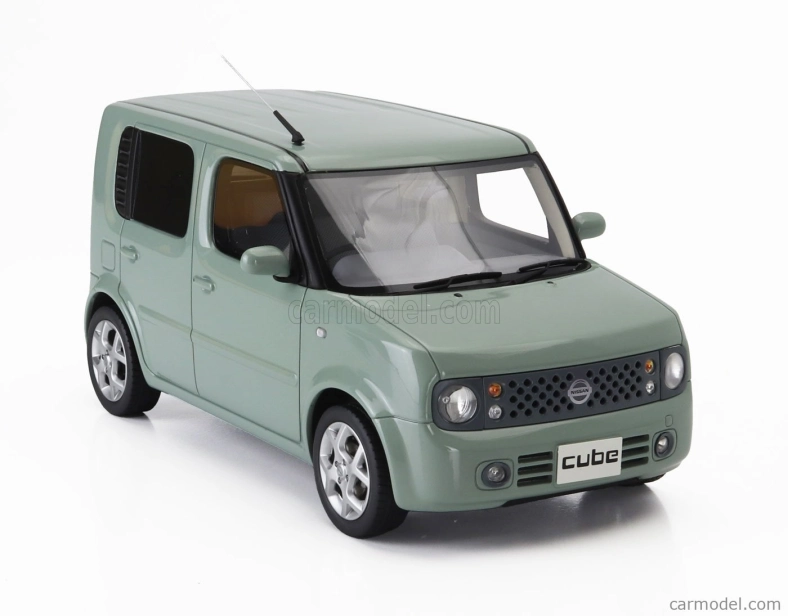 Kyosho Nissan Cube 2003 1:18 Světle Zelená
