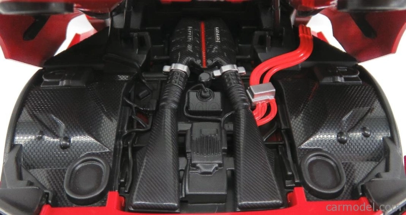 Bburago Ferrari FXX K 1:18 červená metalíza