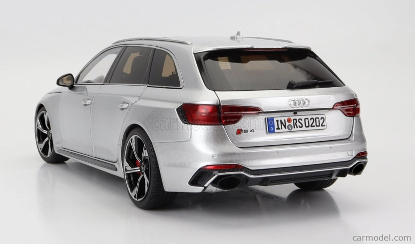 Nzg Audi A4 Rs4 Avant Sw Station Wagon 2020 1:18 Strieborná