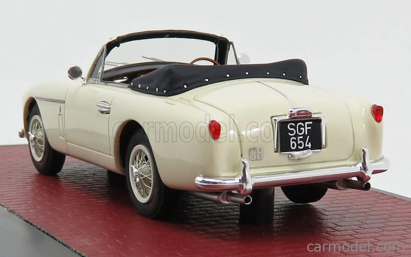 Matrix scale models Aston martin Db2/4 Mkii Dhc By Tickford Cabriolet Open 1955 1:43 Bílá