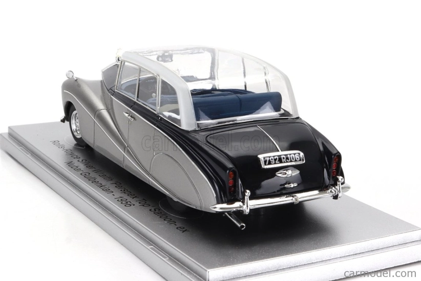 Kess-model Rolls royce Silver Wraith Perspex Top Saloon 1956 - farba vyrobená v roku 1964 pre film - Joy House 1:43 Silver Blue