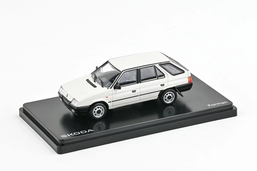 Abrex Škoda Forman (1993) 1:43 - Biela labuť