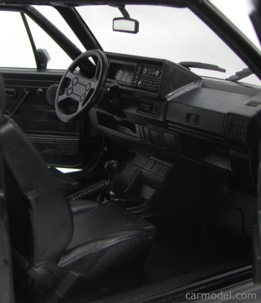 Welly Volkswagen Golf I Gti Pirelli 2-dverový 1983 1:18 čierny
