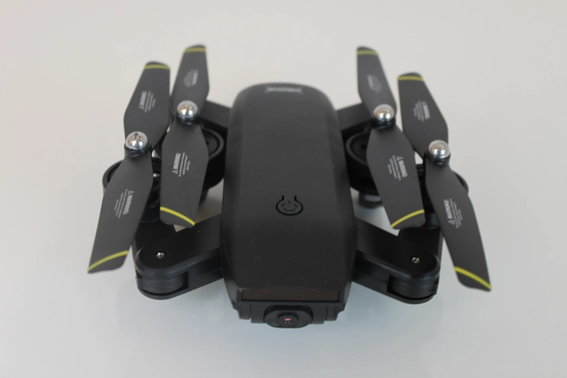 Dron DM107s, černá