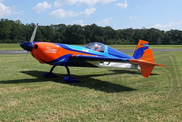 95" Extra 330S – modrá/biela 2,41 m