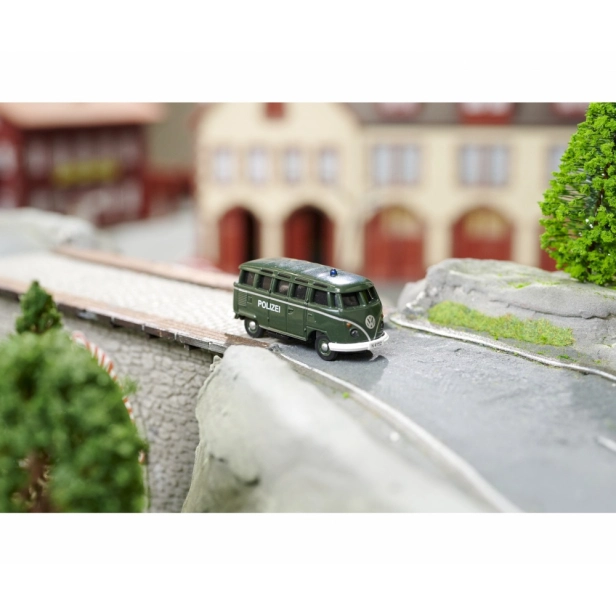 RC súprava VW T1 policajné auto a maltézska sanitka 1:87