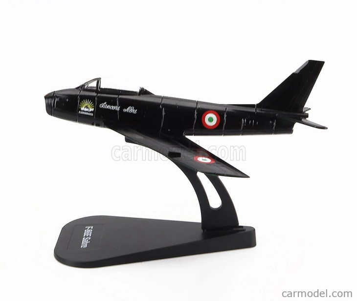 Vojenské lietadlo Italeri North American F-86e Sabre 1961 1:100 čierne
