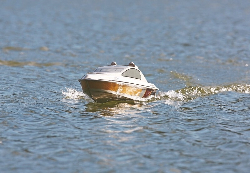 Rivera motor yacht 605mm, RC súprava 2,4 GHz