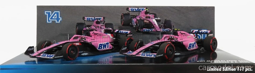 Minichamps Renault F1 Set 2x A522 Team Alpine Bwt N 14 Bahrain GP 2022 Fernando Alonso + N 31 Bahrain GP 2022 Esteban Ocon 1:43 Pink