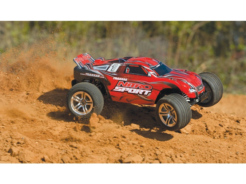 RC auto Traxxas Nitro Sport 1:10