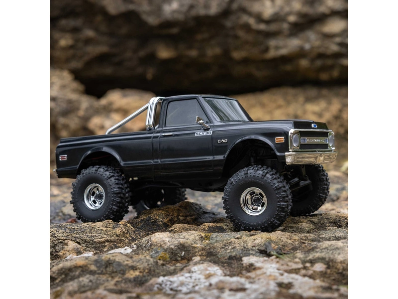 Axial SCX30 Chevrolet K10 4WD 1:30 RTR černý