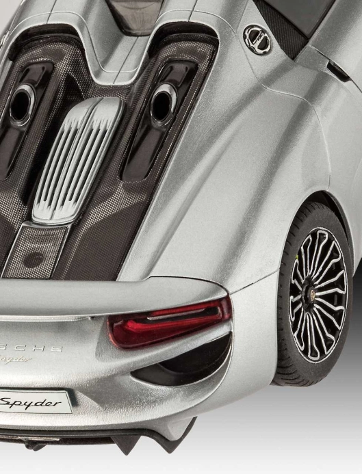 Revell Porsche 918 Spyder 1:24