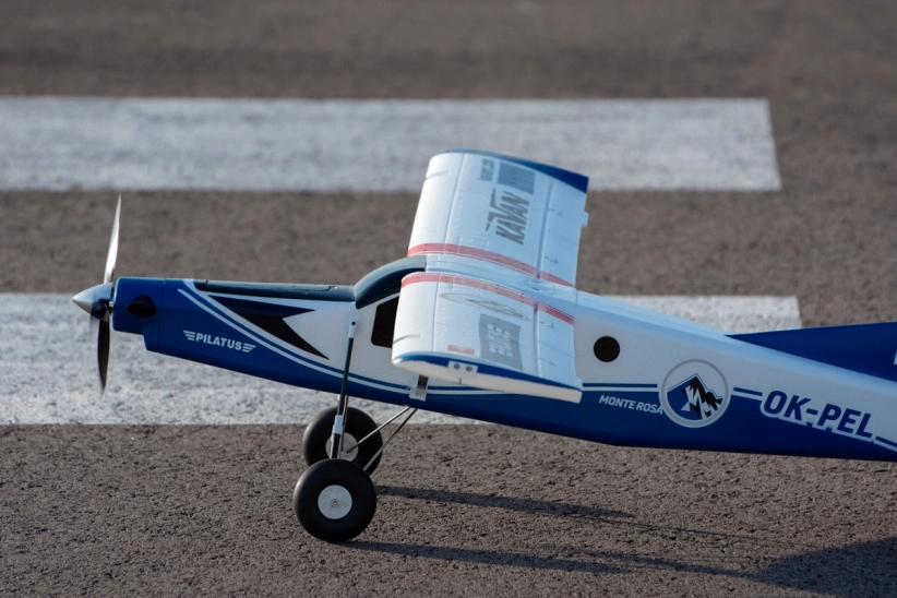 KAVAN Pilatus PC-6 Porter 1500 mm ARF – modrá