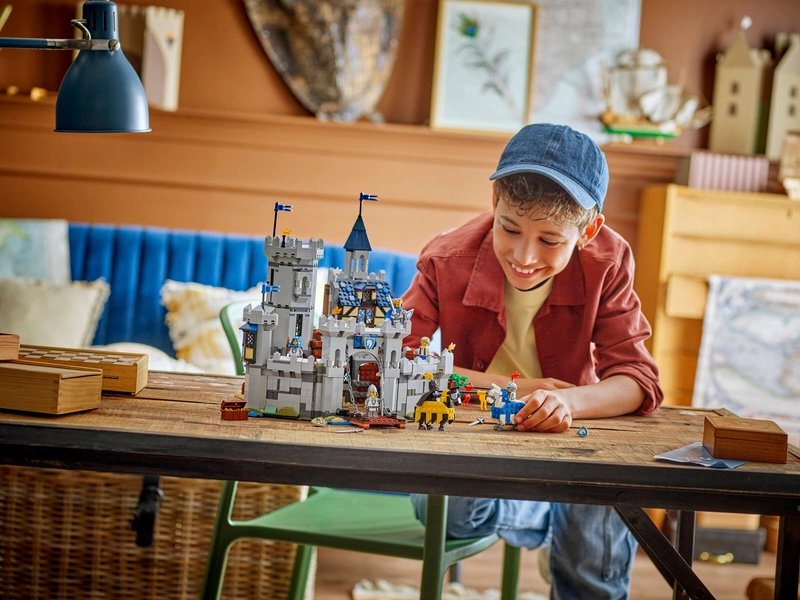 LEGO Creator - Středověký hrad a rytíři na koních